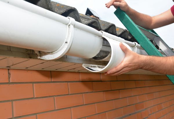 Gutter Seam Repair in Kirkland