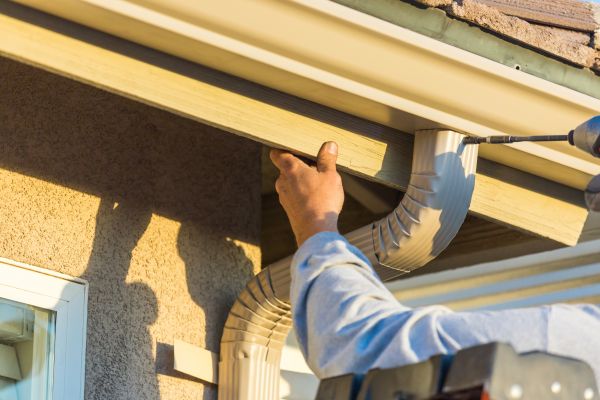 Cost of Aluminum Rain Gutter Service in Kirkland